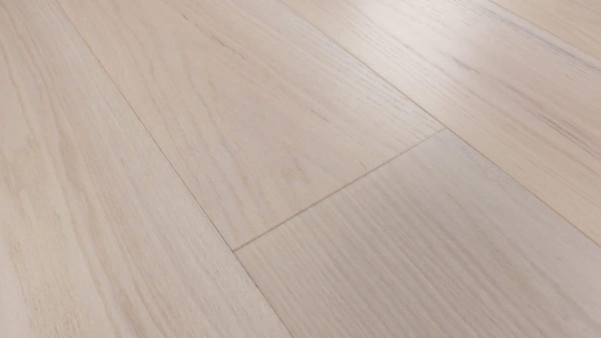 Landmark Sliced Oak - Glacier